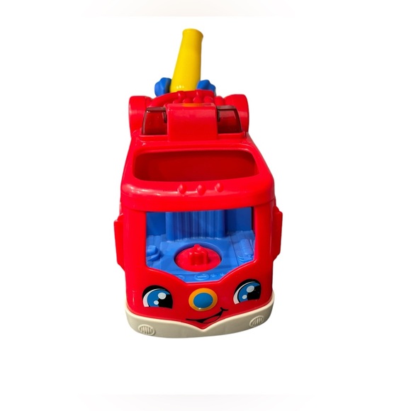 Fisher Price Little People Helping Others Musical Fire Truck With 4 Figures - Picture 5 of 12